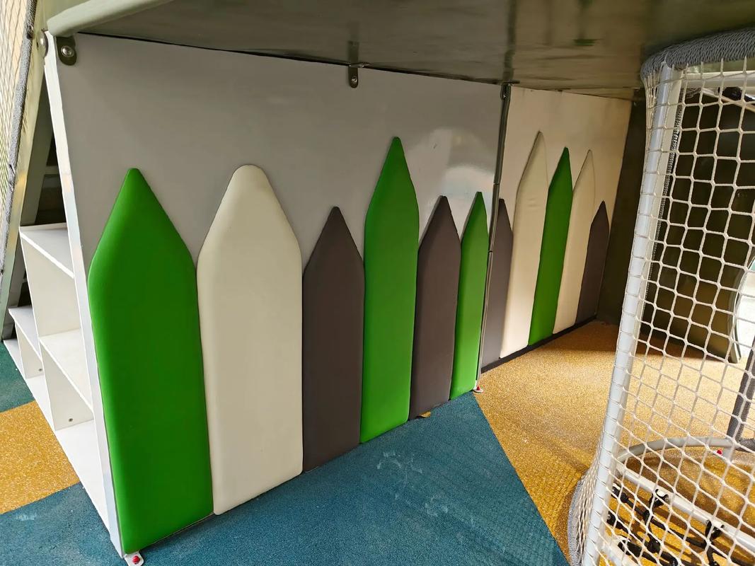 中山遠(yuǎn)洋天著架空層小非標(biāo)康體設(shè)施全面竣工，搖馬、蹺蹺板與健身設(shè)備完善社區(qū)活力空間